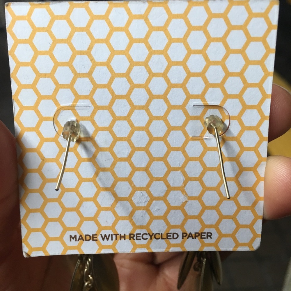 Earring - Picture 2 of 2